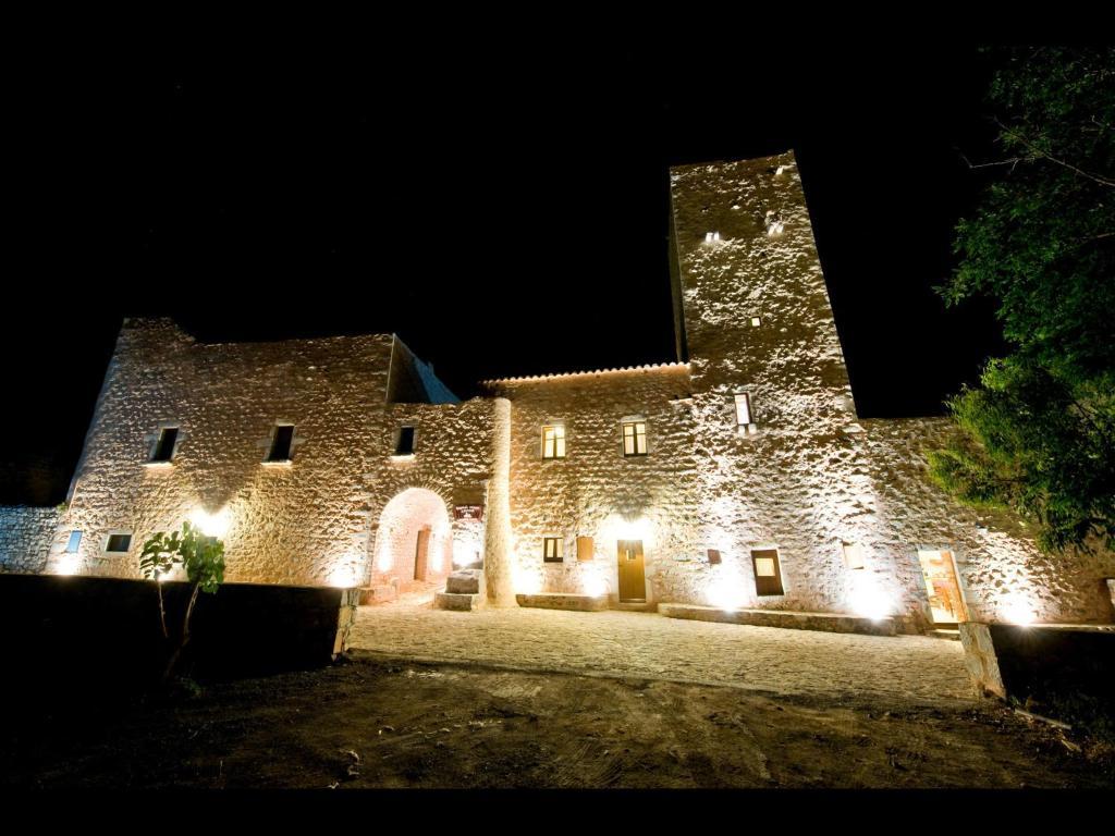 Arapakis Historic Castle Aparthotel Pyrgos Dirou Exterior photo